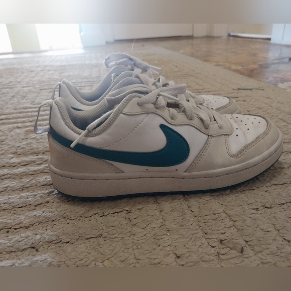 Nike Dunks - Picture 1 of 4